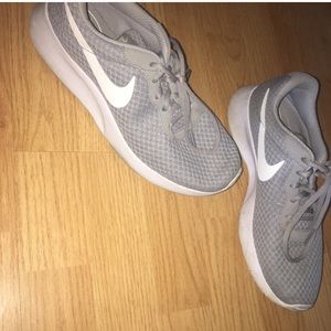 Nike Tennis Shoes